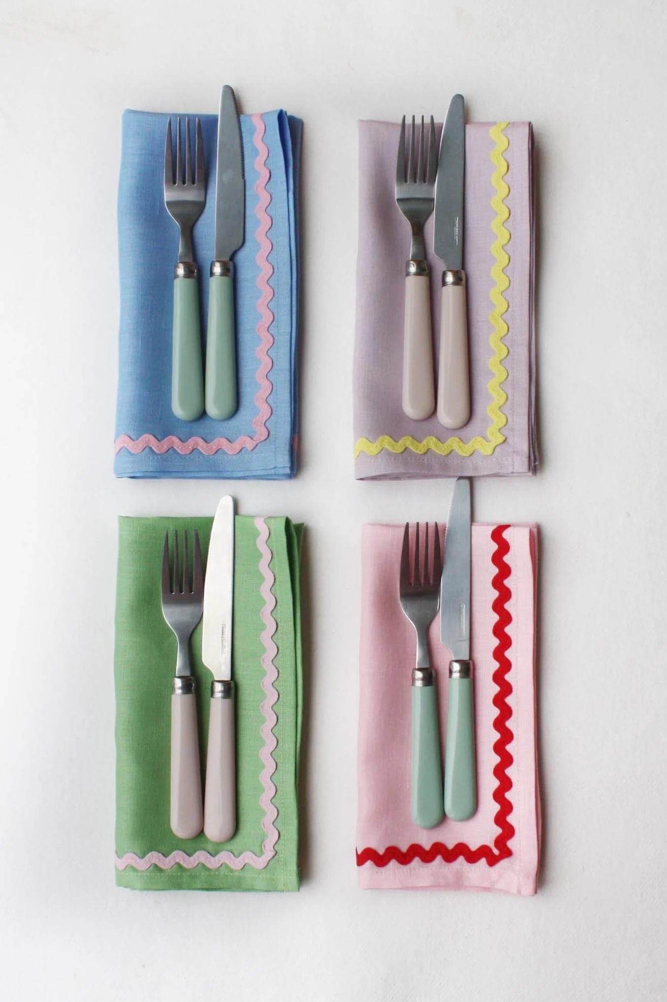 Linen Ric-Rac Napkin Set
