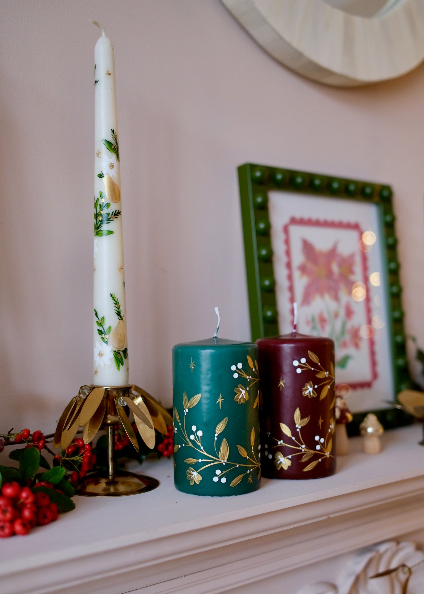 Golden Pear & Poinsettia Candle