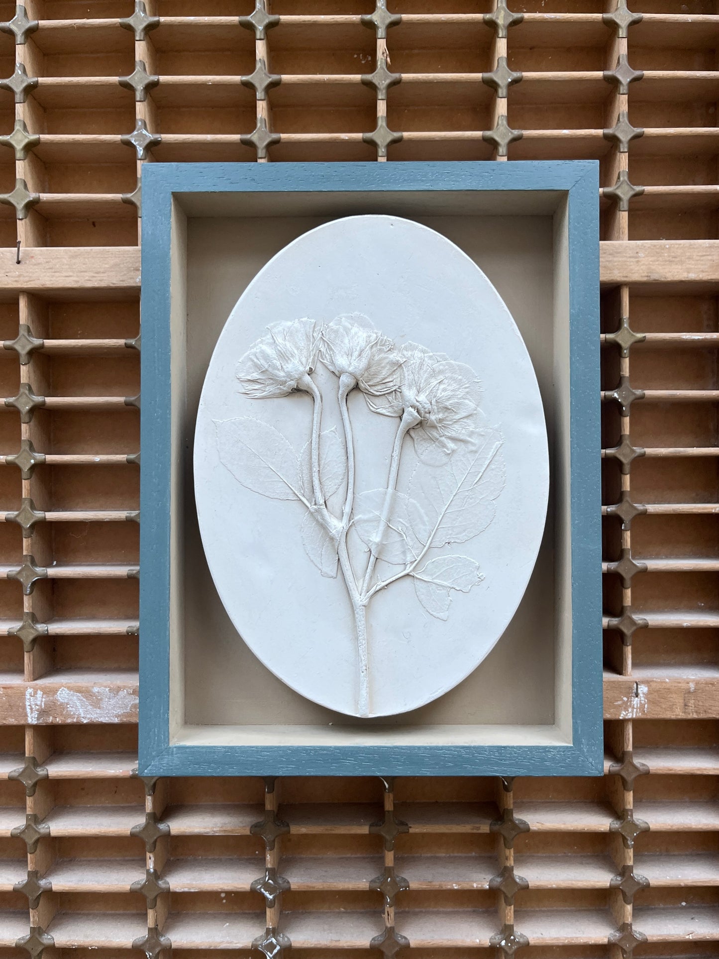 Rose Oval Botanical Cast